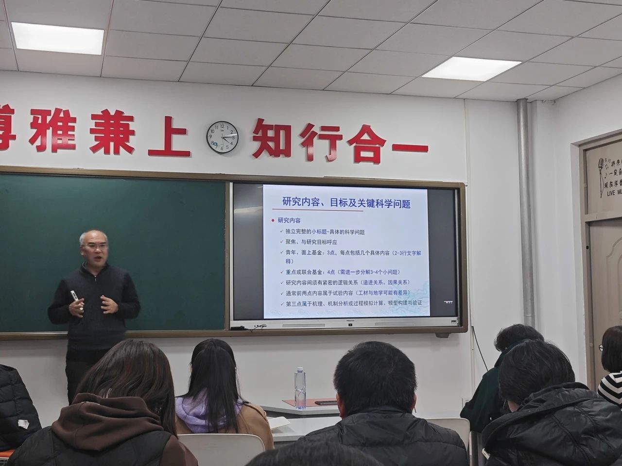 9bb9013dffe74c519df83acd4bdd9394.jpg 9bb9013dffe74c519df83acd4bdd9394.jpg