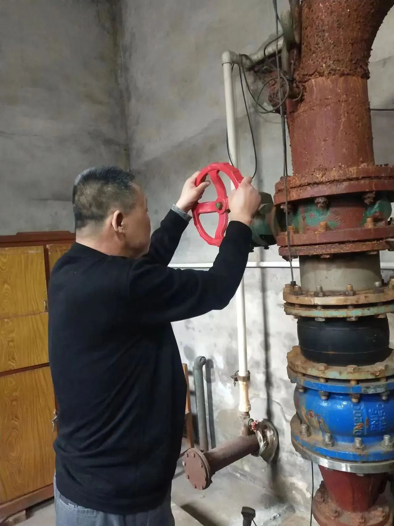 b9c35d9d417a49b9985b6ab1cf082be1.jpg b9c35d9d417a49b9985b6ab1cf082be1.jpg