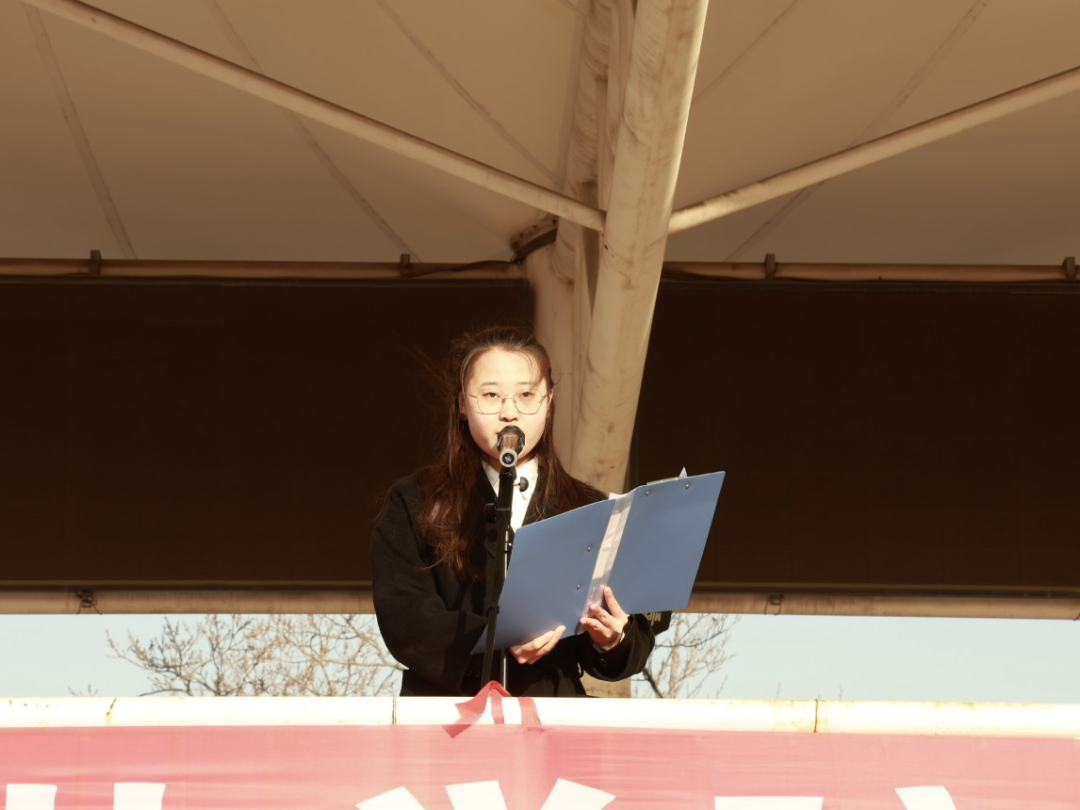 3fd573a82a644f1598fb6f7d57948147.png 3fd573a82a644f1598fb6f7d57948147.png