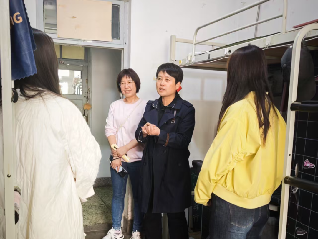 33a853b122c54a2e8960e62043a78991.png 33a853b122c54a2e8960e62043a78991.png