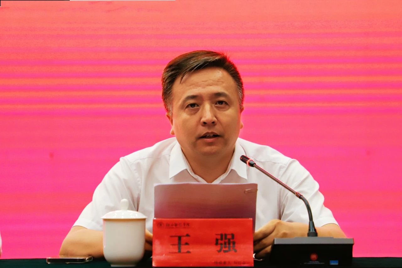 066366a2a8de4faca0a95b99e5d655e4.jpg 066366a2a8de4faca0a95b99e5d655e4.jpg